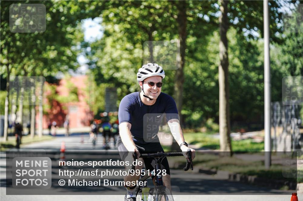 09.08.2026 - GEWOBA Citytriathlon Bremen Michael Burmester http://msf.ph/oto/9951428 09.08.2026 14:16:12 Radfahren 39, 172, 182, 232, 329, 345 meine-sportfotos.de