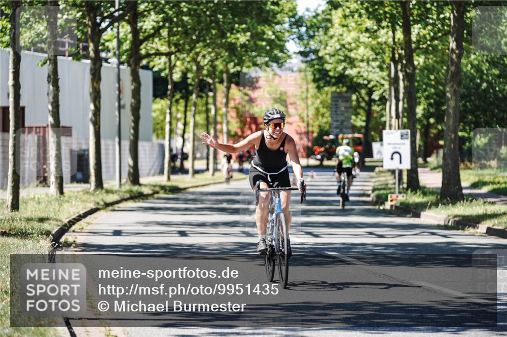 09.08.2026 - GEWOBA Citytriathlon Bremen Michael Burmester http://msf.ph/oto/9951435 09.08.2026 14:16:16 Radfahren 20, 39, 217, 220, 329, 345, 351 meine-sportfotos.de