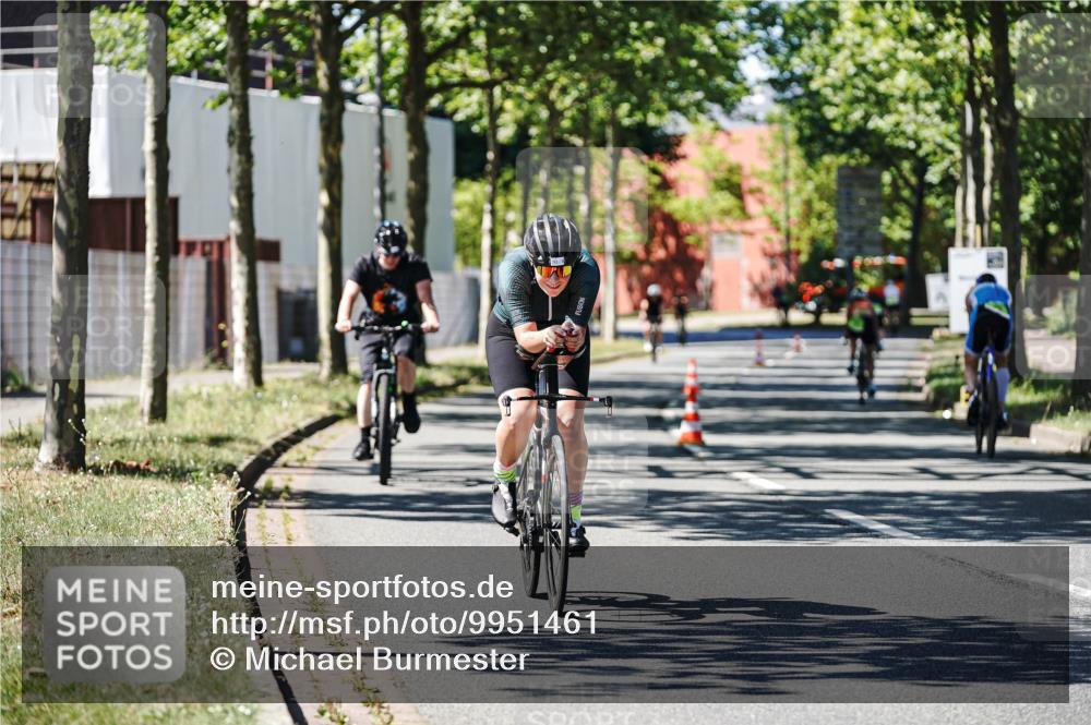 09.08.2026 - GEWOBA Citytriathlon Bremen Michael Burmester http://msf.ph/oto/9951461 09.08.2026 14:16:39 Radfahren 58, 132, 192, 203, 240, 325, 334, 360 meine-sportfotos.de