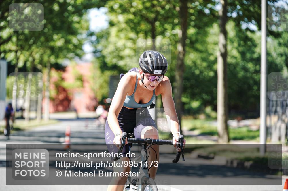 09.08.2026 - GEWOBA Citytriathlon Bremen Michael Burmester http://msf.ph/oto/9951473 09.08.2026 14:16:51 Radfahren 192, 236, 286, 334, 339 meine-sportfotos.de