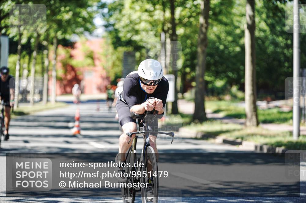 09.08.2026 - GEWOBA Citytriathlon Bremen Michael Burmester http://msf.ph/oto/9951479 09.08.2026 14:17:06 Radfahren 42, 106, 211, 395, 396 meine-sportfotos.de