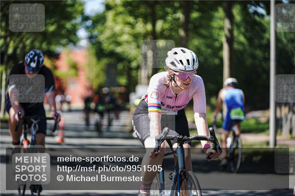 09.08.2026 - GEWOBA Citytriathlon Bremen Michael Burmester http://msf.ph/oto/9951505 09.08.2026 14:17:31 Radfahren 88, 106, 110, 193, 274, 309, 321, 337, 356 meine-sportfotos.de