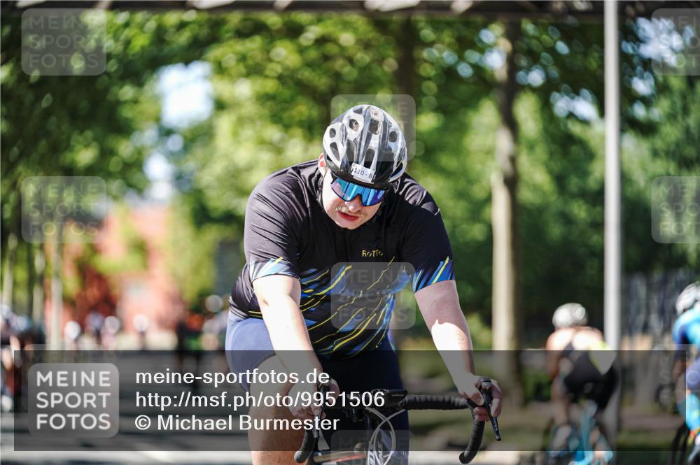 09.08.2026 - GEWOBA Citytriathlon Bremen Michael Burmester http://msf.ph/oto/9951506 09.08.2026 14:17:32 Radfahren 88, 106, 110, 193, 274, 309, 321, 337, 356, 429 meine-sportfotos.de