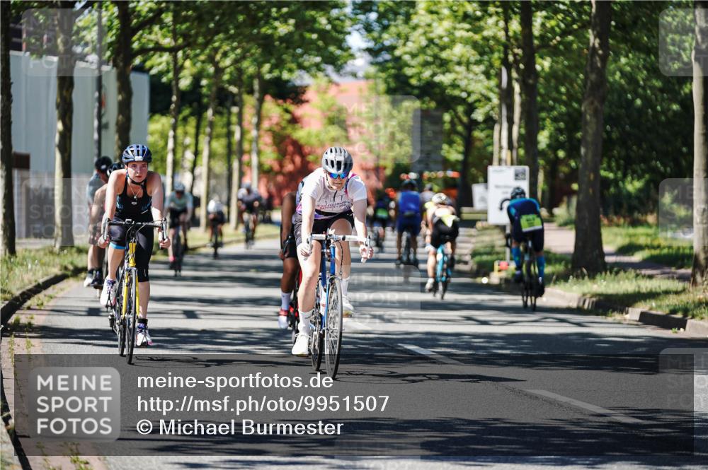 09.08.2026 - GEWOBA Citytriathlon Bremen Michael Burmester http://msf.ph/oto/9951507 09.08.2026 14:17:34 Radfahren 88, 106, 110, 193, 229, 269, 274, 309, 321, 337, 356, 429 meine-sportfotos.de