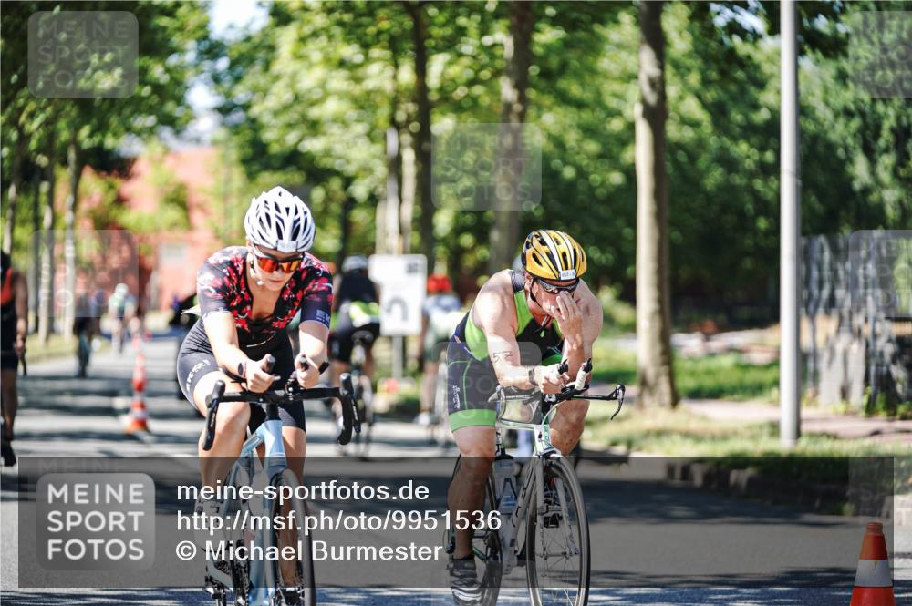 09.08.2026 - GEWOBA Citytriathlon Bremen Michael Burmester http://msf.ph/oto/9951536 09.08.2026 14:17:45 Radfahren 106, 205, 229, 235, 256, 269, 290, 293, 309, 316, 320, 336, 337, 378, 429, 457, 470, 485 meine-sportfotos.de