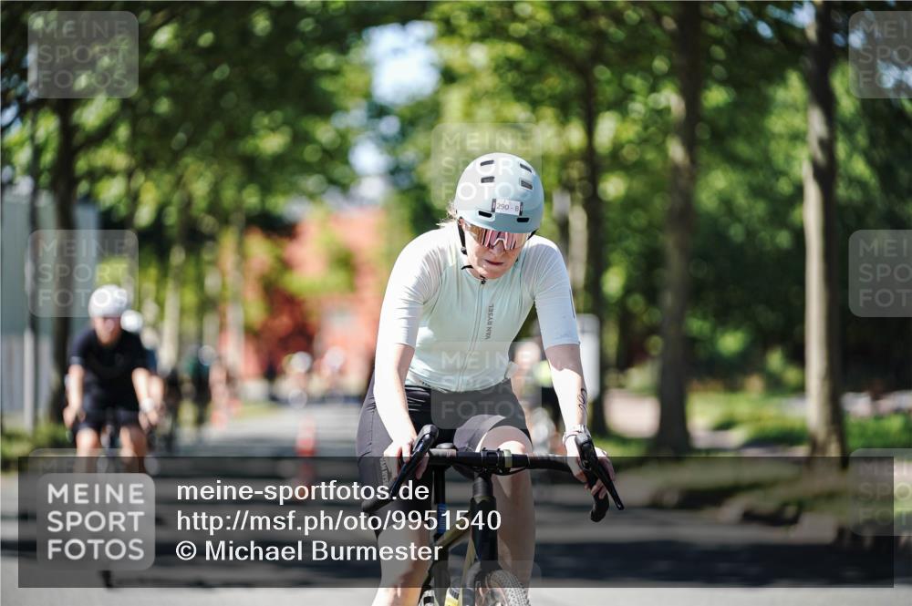 09.08.2026 - GEWOBA Citytriathlon Bremen Michael Burmester http://msf.ph/oto/9951540 09.08.2026 14:17:47 Radfahren 65, 106, 205, 229, 235, 256, 269, 290, 293, 316, 320, 336, 378, 429, 457, 470, 485 meine-sportfotos.de