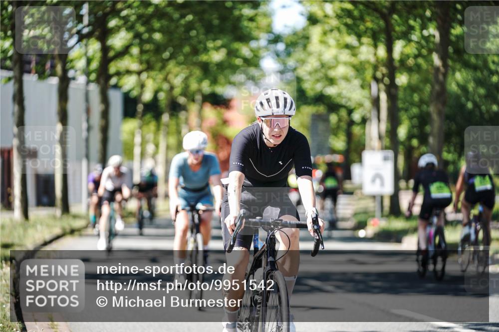 09.08.2026 - GEWOBA Citytriathlon Bremen Michael Burmester http://msf.ph/oto/9951542 09.08.2026 14:17:48 Radfahren 65, 190, 205, 229, 235, 256, 269, 290, 293, 305, 316, 320, 336, 378, 429, 457, 470, 485 meine-sportfotos.de