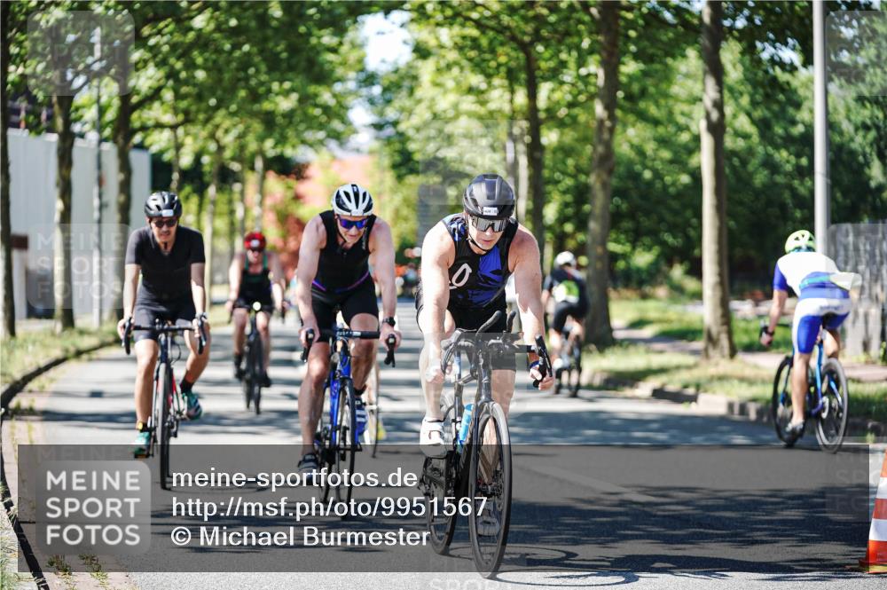 09.08.2026 - GEWOBA Citytriathlon Bremen Michael Burmester http://msf.ph/oto/9951567 09.08.2026 14:18:10 Radfahren 61, 87, 242, 288, 300, 312, 343, 362, 364, 371, 404, 453, 462, 466, 527 meine-sportfotos.de
