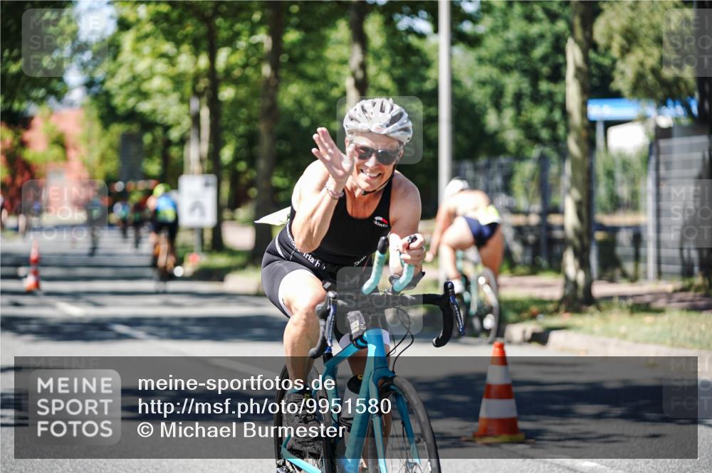 09.08.2026 - GEWOBA Citytriathlon Bremen Michael Burmester http://msf.ph/oto/9951580 09.08.2026 14:18:18 Radfahren 87, 207, 213, 242, 276, 288, 300, 312, 343, 363, 404, 453, 462, 466, 527 meine-sportfotos.de