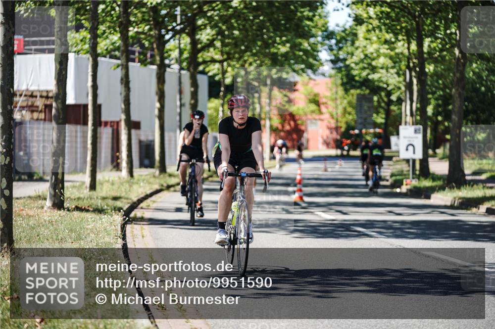 09.08.2026 - GEWOBA Citytriathlon Bremen Michael Burmester http://msf.ph/oto/9951590 09.08.2026 14:18:27 Radfahren 18, 202, 207, 213, 276, 280, 288, 307, 363, 377, 448, 453, 462, 527 meine-sportfotos.de
