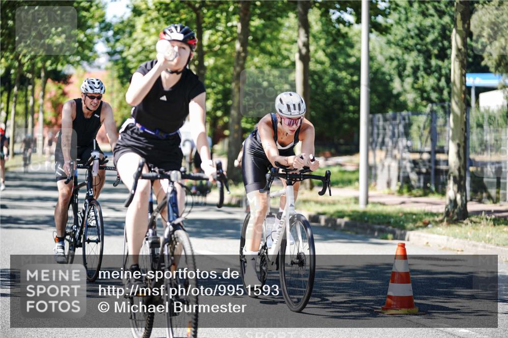 09.08.2026 - GEWOBA Citytriathlon Bremen Michael Burmester http://msf.ph/oto/9951593 09.08.2026 14:18:29 Radfahren 18, 202, 207, 213, 276, 280, 288, 307, 363, 369, 377, 448, 453, 527 meine-sportfotos.de