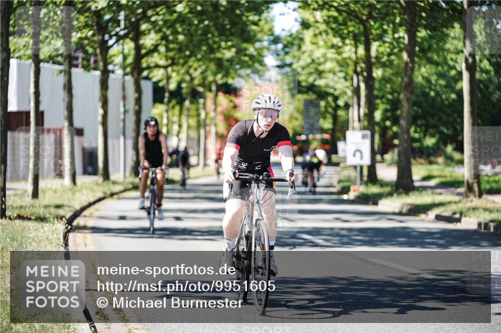 09.08.2026 - GEWOBA Citytriathlon Bremen Michael Burmester http://msf.ph/oto/9951605 09.08.2026 14:18:36 Radfahren 18, 173, 202, 213, 221, 276, 277, 280, 307, 314, 347, 352, 369, 377, 385, 448 meine-sportfotos.de