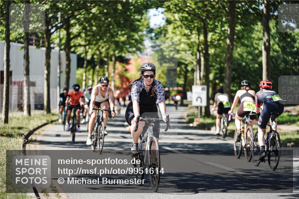 09.08.2026 - GEWOBA Citytriathlon Bremen Michael Burmester http://msf.ph/oto/9951614 09.08.2026 14:18:41 Radfahren 18, 107, 173, 202, 221, 227, 266, 277, 280, 289, 297, 307, 314, 324, 347, 352, 369, 377, 385 meine-sportfotos.de