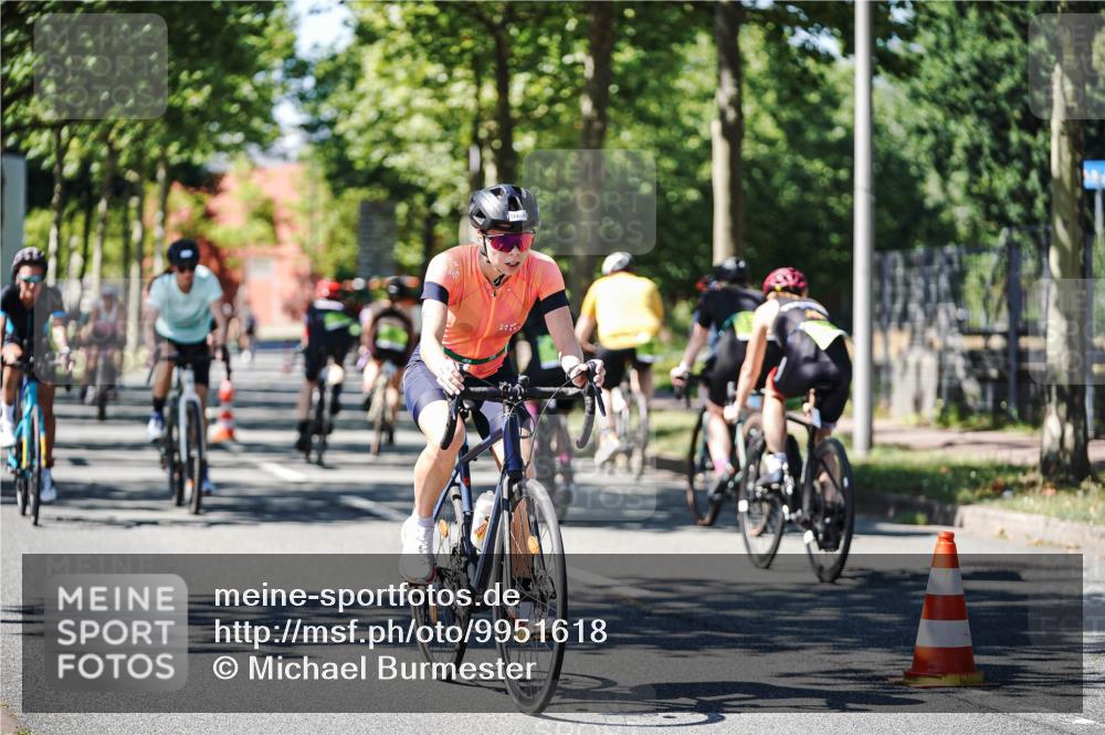 09.08.2026 - GEWOBA Citytriathlon Bremen Michael Burmester http://msf.ph/oto/9951618 09.08.2026 14:18:43 Radfahren 107, 173, 202, 210, 221, 227, 266, 277, 280, 289, 297, 314, 324, 344, 347, 352, 369, 377, 385 meine-sportfotos.de