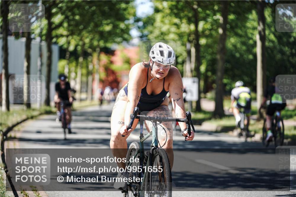 09.08.2026 - GEWOBA Citytriathlon Bremen Michael Burmester http://msf.ph/oto/9951655 09.08.2026 14:19:10 Radfahren 197, 204, 216, 223, 238, 253, 306, 341, 373 meine-sportfotos.de
