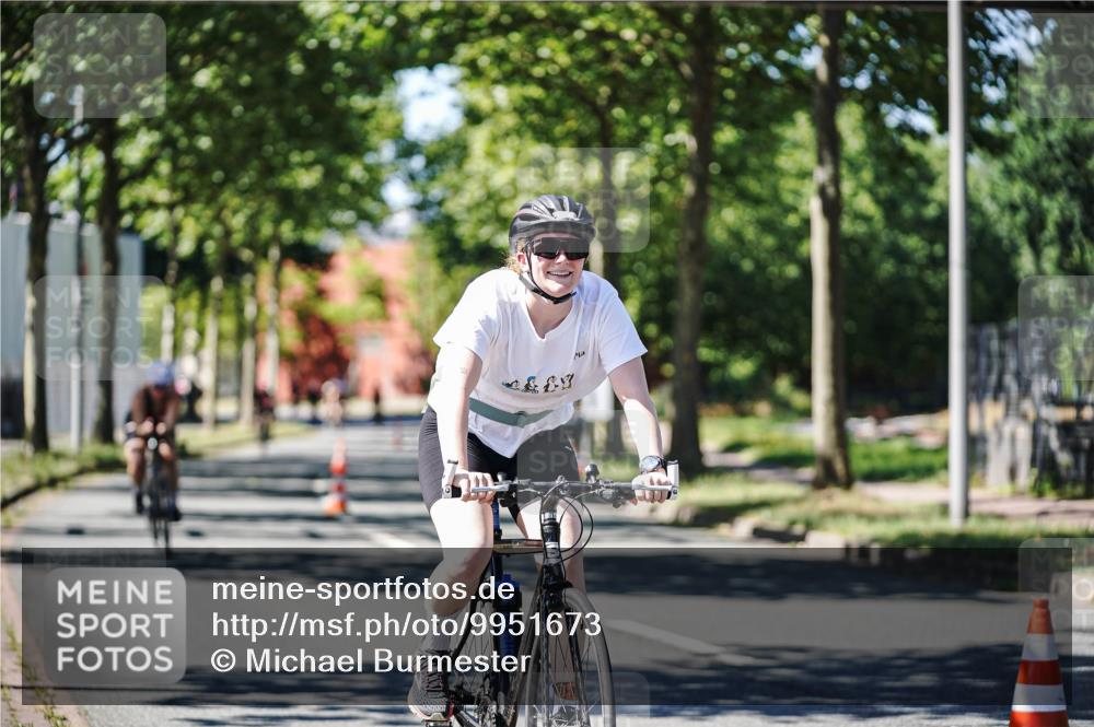 09.08.2026 - GEWOBA Citytriathlon Bremen Michael Burmester http://msf.ph/oto/9951673 09.08.2026 14:19:20 Radfahren 197, 204, 216, 253, 306, 335, 434, 487, 523 meine-sportfotos.de