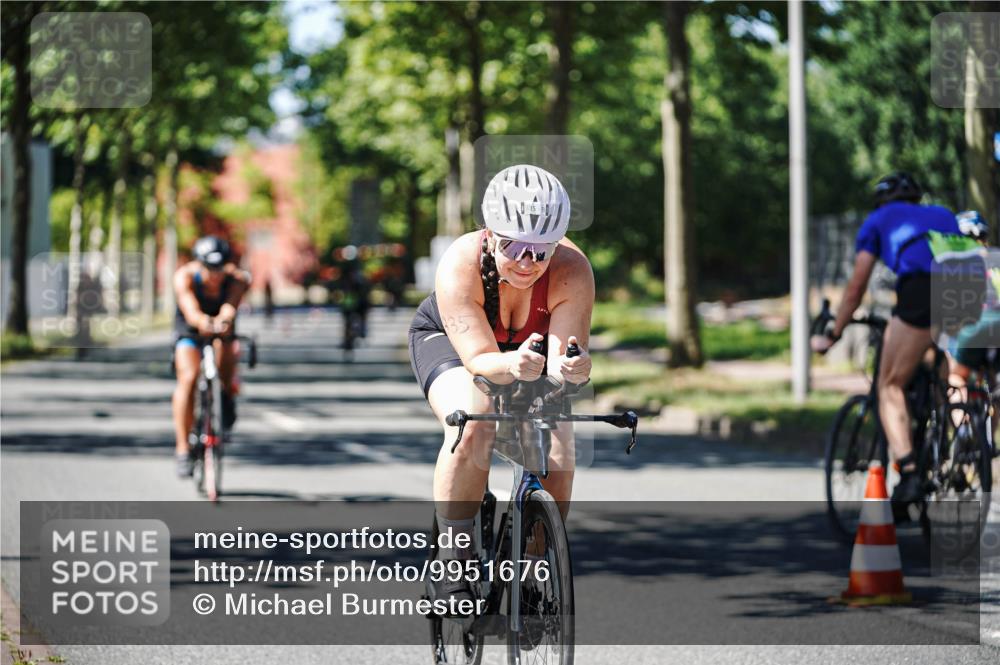09.08.2026 - GEWOBA Citytriathlon Bremen Michael Burmester http://msf.ph/oto/9951676 09.08.2026 14:19:22 Radfahren 197, 204, 216, 230, 261, 335, 434, 487, 521, 523 meine-sportfotos.de