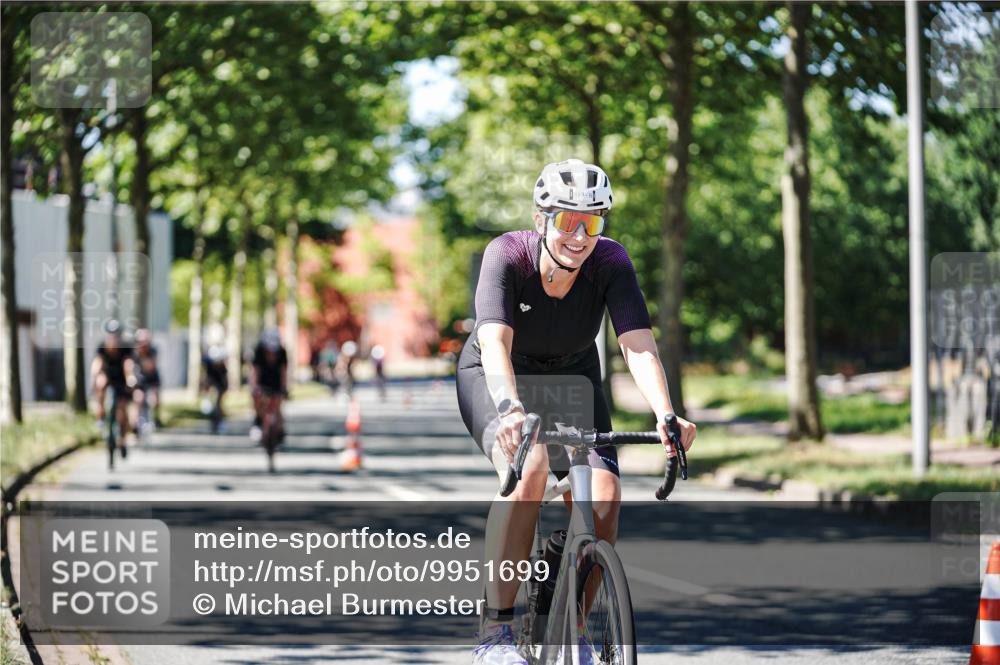 09.08.2026 - GEWOBA Citytriathlon Bremen Michael Burmester http://msf.ph/oto/9951699 09.08.2026 14:19:35 Radfahren 142, 166, 206, 230, 234, 261, 273, 281, 319, 330, 342, 434, 454, 487, 521, 523 meine-sportfotos.de