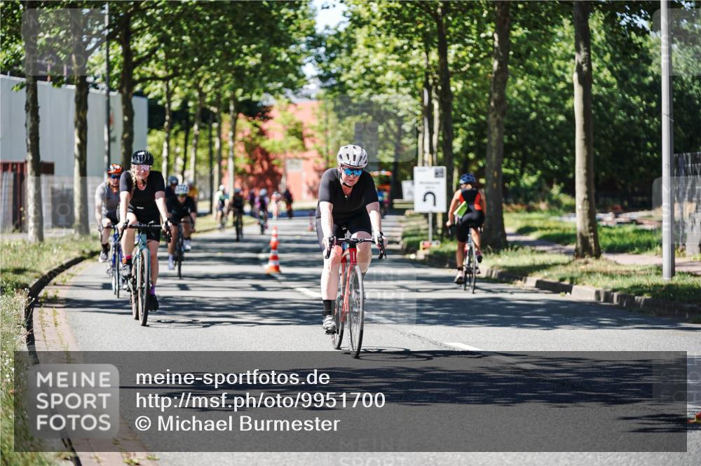 09.08.2026 - GEWOBA Citytriathlon Bremen Michael Burmester http://msf.ph/oto/9951700 09.08.2026 14:19:36 Radfahren 142, 166, 206, 230, 234, 261, 262, 273, 281, 319, 326, 330, 342, 434, 454, 521, 523 meine-sportfotos.de