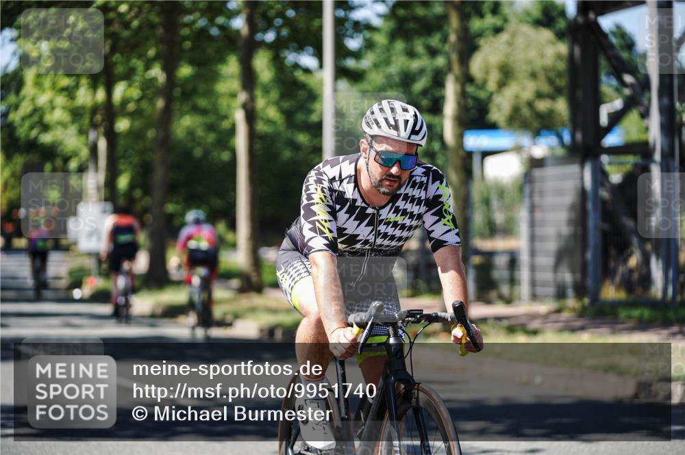 09.08.2026 - GEWOBA Citytriathlon Bremen Michael Burmester http://msf.ph/oto/9951740 09.08.2026 14:19:55 Radfahren 196, 209, 222, 224, 234, 239, 249, 258, 262, 310, 326, 340, 400, 410, 458, 522 meine-sportfotos.de