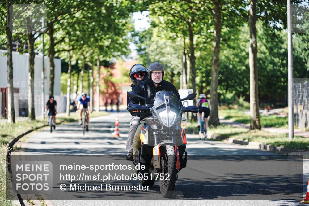 09.08.2026 - GEWOBA Citytriathlon Bremen Michael Burmester http://msf.ph/oto/9951752 09.08.2026 14:20:04 Radfahren 224, 237, 249, 310, 340, 400, 410, 431, 522 meine-sportfotos.de