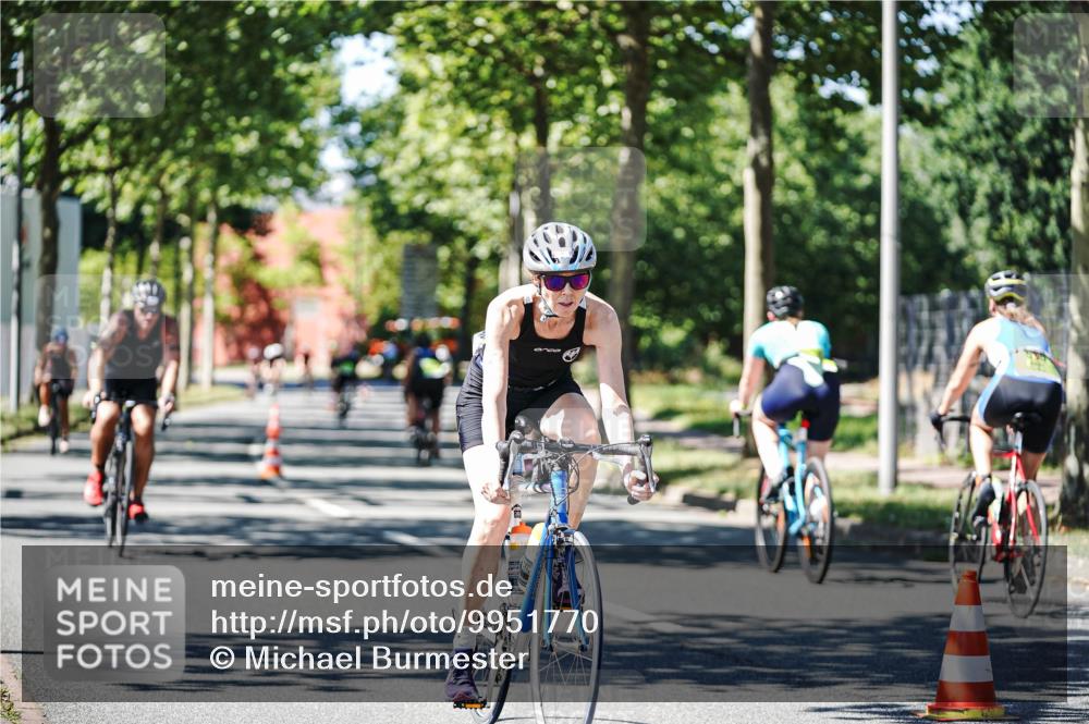 09.08.2026 - GEWOBA Citytriathlon Bremen Michael Burmester http://msf.ph/oto/9951770 09.08.2026 14:20:20 Radfahren 199, 233, 250, 313, 368, 398, 417, 431, 456, 482, 532 meine-sportfotos.de