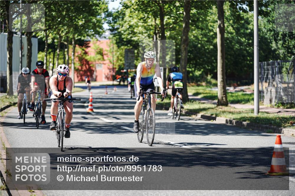 09.08.2026 - GEWOBA Citytriathlon Bremen Michael Burmester http://msf.ph/oto/9951783 09.08.2026 14:20:28 Radfahren 233, 250, 282, 338, 384, 398, 417, 450, 456, 482, 532 meine-sportfotos.de