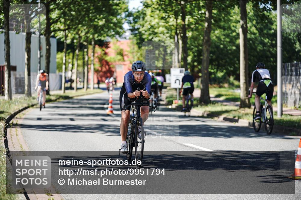 09.08.2026 - GEWOBA Citytriathlon Bremen Michael Burmester http://msf.ph/oto/9951794 09.08.2026 14:20:35 Radfahren 233, 250, 264, 282, 338, 384, 438, 450, 482 meine-sportfotos.de