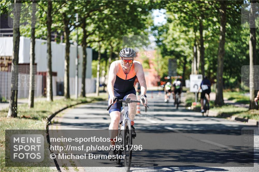 09.08.2026 - GEWOBA Citytriathlon Bremen Michael Burmester http://msf.ph/oto/9951796 09.08.2026 14:20:37 Radfahren 233, 250, 264, 282, 338, 384, 438, 450 meine-sportfotos.de