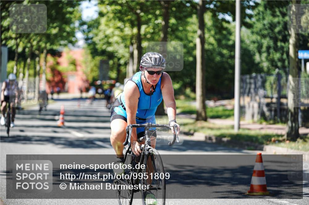 09.08.2026 - GEWOBA Citytriathlon Bremen Michael Burmester http://msf.ph/oto/9951809 09.08.2026 14:20:48 Radfahren 198, 264, 282, 390, 402, 438, 501, 508 meine-sportfotos.de