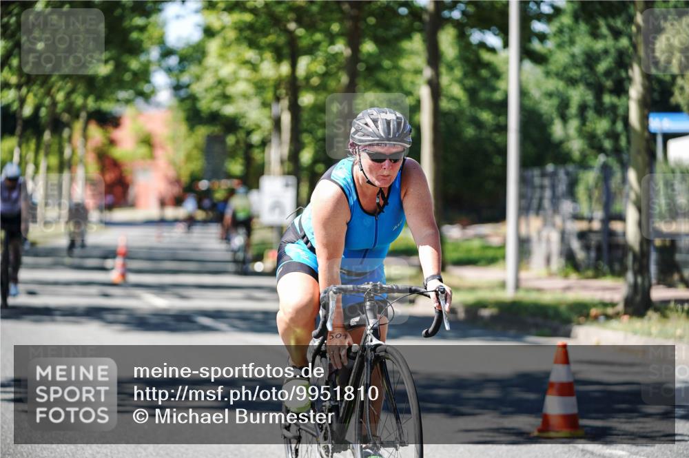09.08.2026 - GEWOBA Citytriathlon Bremen Michael Burmester http://msf.ph/oto/9951810 09.08.2026 14:20:49 Radfahren 30, 198, 264, 390, 402, 438, 501, 508 meine-sportfotos.de