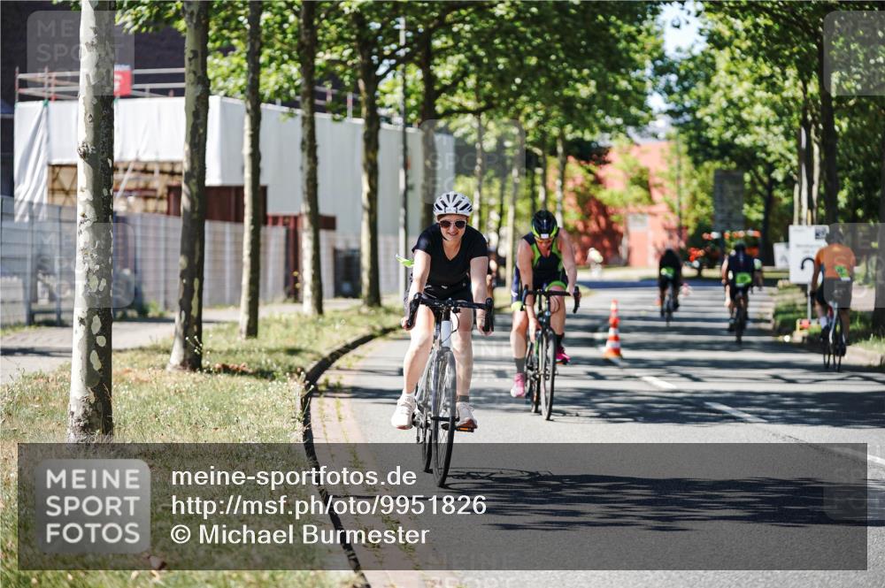 09.08.2026 - GEWOBA Citytriathlon Bremen Michael Burmester http://msf.ph/oto/9951826 09.08.2026 14:21:05 Radfahren 30, 214, 231, 252, 255, 268, 409, 479, 508, 515 meine-sportfotos.de