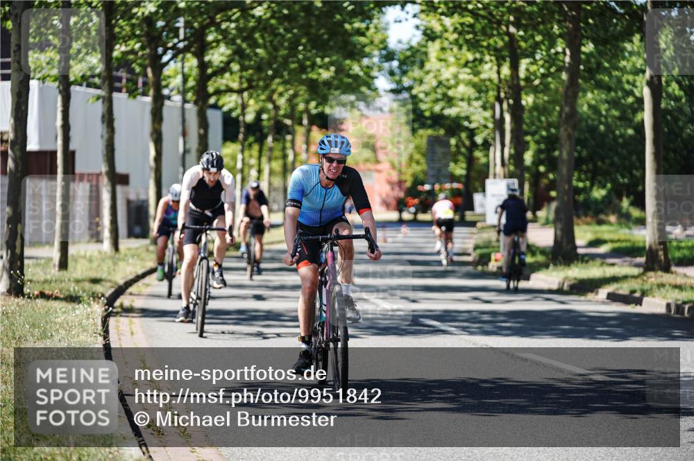 09.08.2026 - GEWOBA Citytriathlon Bremen Michael Burmester http://msf.ph/oto/9951842 09.08.2026 14:21:20 Radfahren 167, 231, 348, 388, 405, 412, 422, 428, 440, 493 meine-sportfotos.de