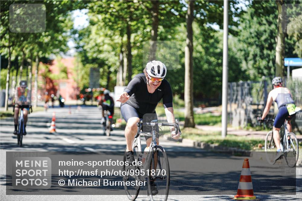 09.08.2026 - GEWOBA Citytriathlon Bremen Michael Burmester http://msf.ph/oto/9951870 09.08.2026 14:21:41 Radfahren 23, 138, 194, 195, 201, 299, 358, 393, 421, 423, 442, 449, 525 meine-sportfotos.de