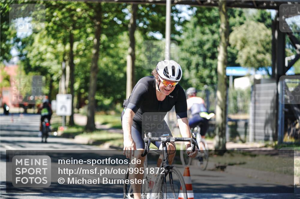 09.08.2026 - GEWOBA Citytriathlon Bremen Michael Burmester http://msf.ph/oto/9951872 09.08.2026 14:21:42 Radfahren 23, 138, 194, 195, 201, 358, 393, 423, 437, 442, 449, 525 meine-sportfotos.de