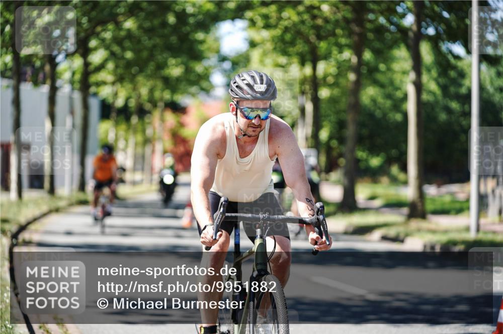 09.08.2026 - GEWOBA Citytriathlon Bremen Michael Burmester http://msf.ph/oto/9951882 09.08.2026 14:21:48 Radfahren 23, 195, 201, 358, 393, 423, 437, 442, 449 meine-sportfotos.de