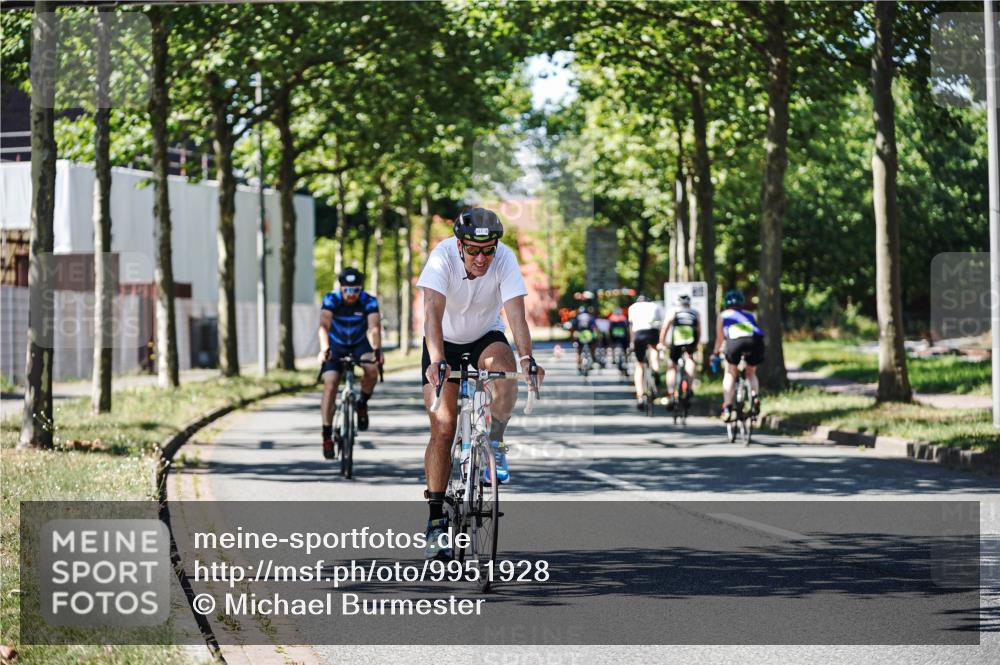 09.08.2026 - GEWOBA Citytriathlon Bremen Michael Burmester http://msf.ph/oto/9951928 09.08.2026 14:22:39 Radfahren 104, 275, 298, 381, 389, 394, 397, 411, 413, 452 meine-sportfotos.de