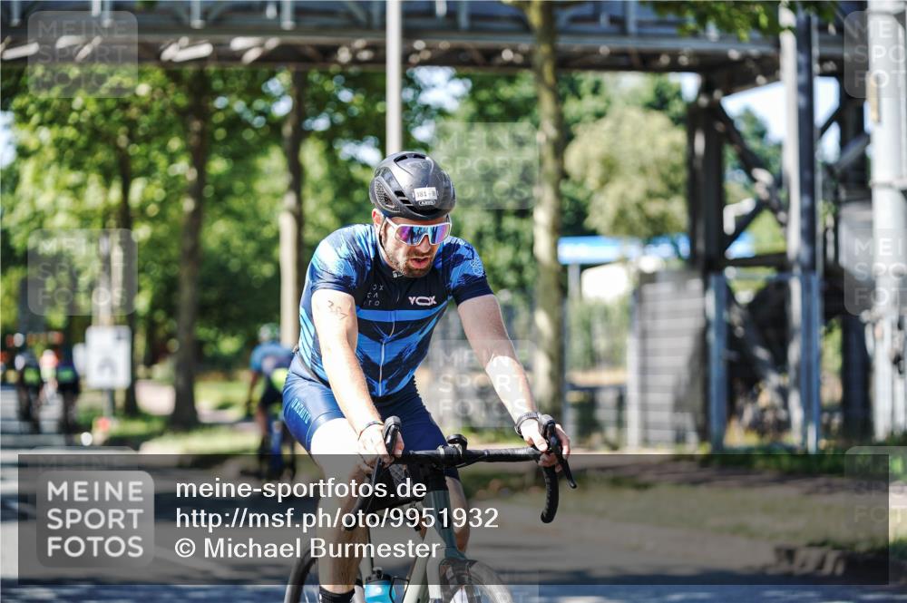 09.08.2026 - GEWOBA Citytriathlon Bremen Michael Burmester http://msf.ph/oto/9951932 09.08.2026 14:22:41 Radfahren 104, 275, 298, 381, 389, 394, 397, 411, 413, 452 meine-sportfotos.de