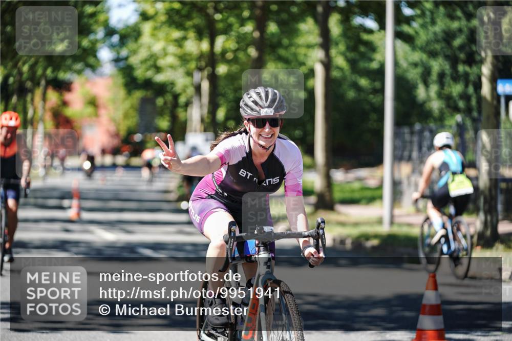 09.08.2026 - GEWOBA Citytriathlon Bremen Michael Burmester http://msf.ph/oto/9951941 09.08.2026 14:22:49 Radfahren 188, 259, 298, 372, 381, 452, 486 meine-sportfotos.de