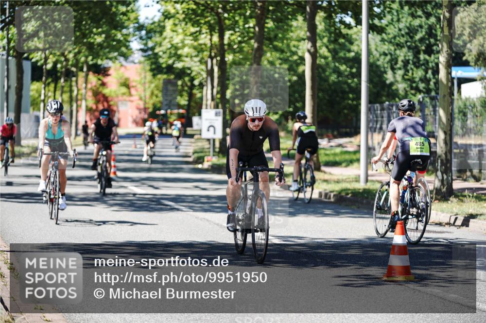 09.08.2026 - GEWOBA Citytriathlon Bremen Michael Burmester http://msf.ph/oto/9951950 09.08.2026 14:22:56 Radfahren 188, 245, 259, 267, 298, 372, 419, 452, 480, 486 meine-sportfotos.de
