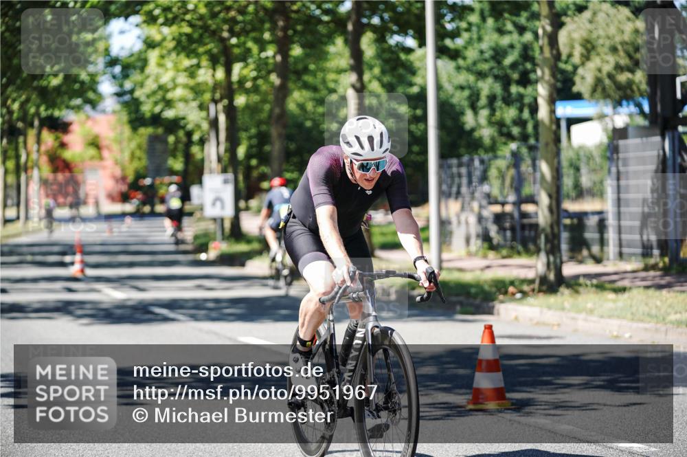 09.08.2026 - GEWOBA Citytriathlon Bremen Michael Burmester http://msf.ph/oto/9951967 09.08.2026 14:23:08 Radfahren 245, 267, 372, 415, 419, 480, 486 meine-sportfotos.de