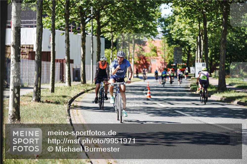 09.08.2026 - GEWOBA Citytriathlon Bremen Michael Burmester http://msf.ph/oto/9951971 09.08.2026 14:23:18 Radfahren 31, 375, 379, 415, 441, 463 meine-sportfotos.de