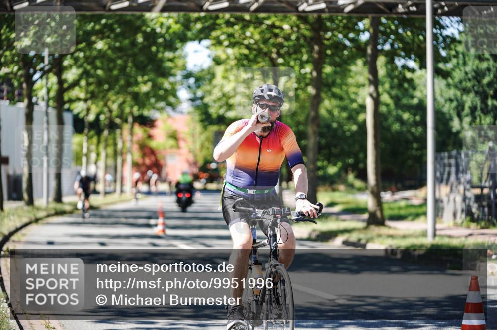 09.08.2026 - GEWOBA Citytriathlon Bremen Michael Burmester http://msf.ph/oto/9951996 09.08.2026 14:23:31 Radfahren 318, 332, 375, 379, 424, 426, 441, 463, 467 meine-sportfotos.de