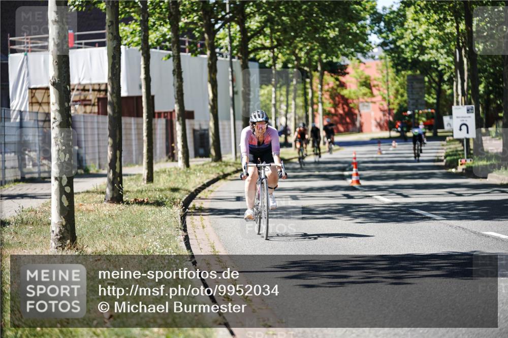 09.08.2026 - GEWOBA Citytriathlon Bremen Michael Burmester http://msf.ph/oto/9952034 09.08.2026 14:24:11 Radfahren 55, 315, 361, 436, 468, 478, 495, 502 meine-sportfotos.de