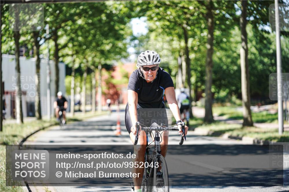 09.08.2026 - GEWOBA Citytriathlon Bremen Michael Burmester http://msf.ph/oto/9952043 09.08.2026 14:24:18 Radfahren 315, 361, 436, 483, 495, 502, 505 meine-sportfotos.de