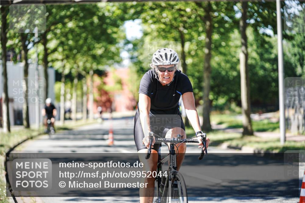 09.08.2026 - GEWOBA Citytriathlon Bremen Michael Burmester http://msf.ph/oto/9952044 09.08.2026 14:24:18 Radfahren 315, 361, 436, 483, 495, 502, 505 meine-sportfotos.de