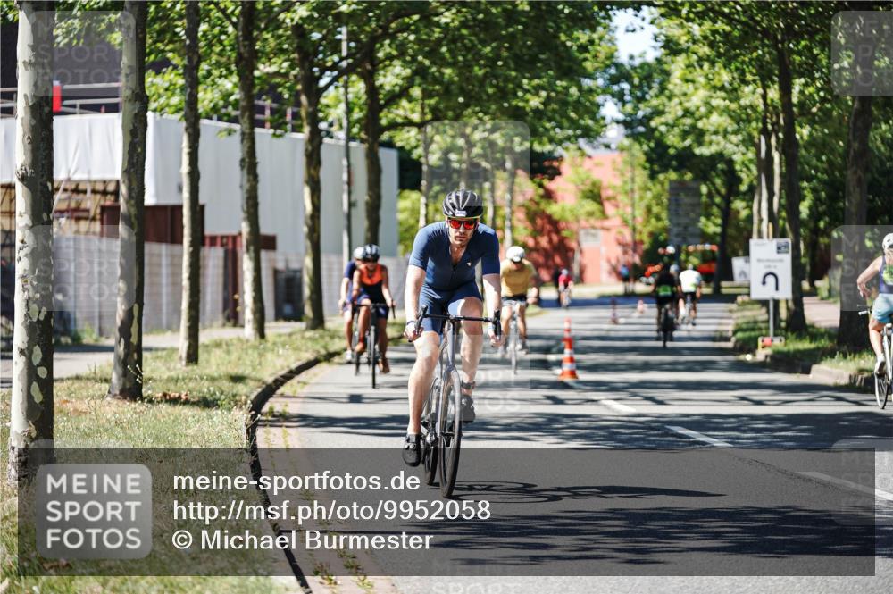 09.08.2026 - GEWOBA Citytriathlon Bremen Michael Burmester http://msf.ph/oto/9952058 09.08.2026 14:24:32 Radfahren 160, 367, 451, 483, 488, 496, 505 meine-sportfotos.de