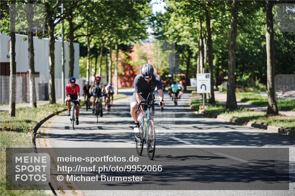 09.08.2026 - GEWOBA Citytriathlon Bremen Michael Burmester http://msf.ph/oto/9952066 09.08.2026 14:24:43 Radfahren 120, 141, 160, 367, 414, 451, 460, 488, 496, 499, 514 meine-sportfotos.de