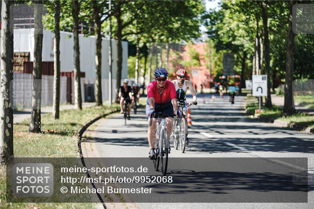 09.08.2026 - GEWOBA Citytriathlon Bremen Michael Burmester http://msf.ph/oto/9952068 09.08.2026 14:24:45 Radfahren 120, 141, 160, 414, 460, 496, 499, 514 meine-sportfotos.de