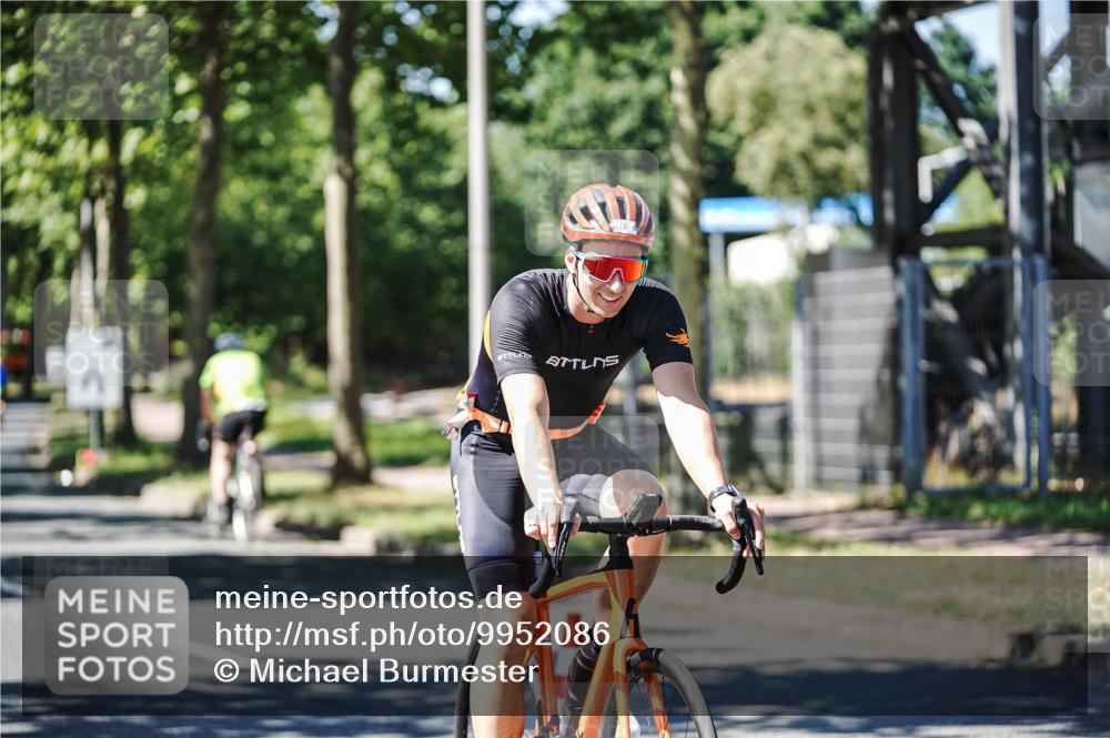 09.08.2026 - GEWOBA Citytriathlon Bremen Michael Burmester http://msf.ph/oto/9952086 09.08.2026 14:24:58 Radfahren 112, 141, 380, 514 meine-sportfotos.de